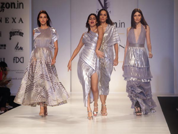 aahana kumra at amazon india fashion week for nikhita tandon