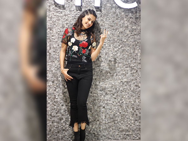taapsee pannu at lifestyle store inauguration in bengaluru