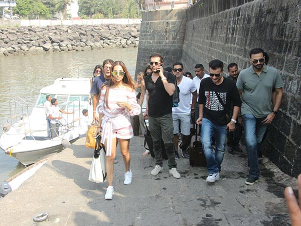 shah rukh khan's birthday guests looks shah rukh khan's birthday guests looks