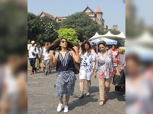 celebs travelling for shah rukh khan's birthday