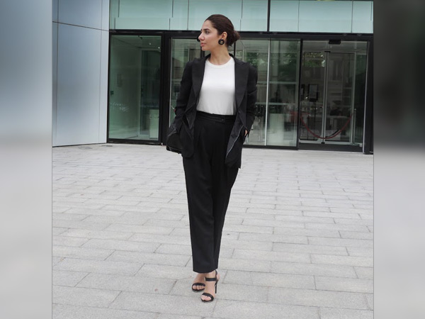 mahira khan styles for loreal shoot