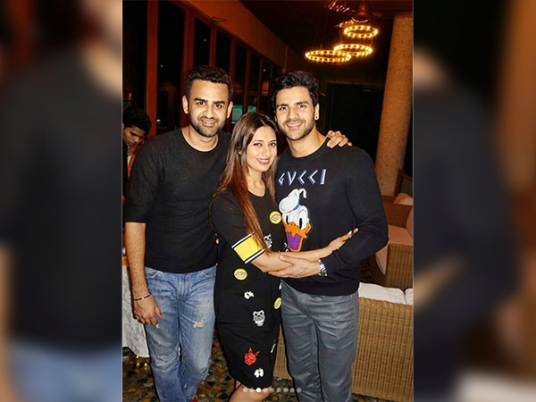 divyanka tripathi at husband vivek dahiya's birthday
