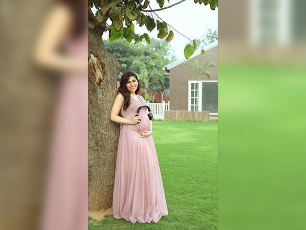 tulsi kumar maternity photoshoot tulsi kumar maternity photoshoot