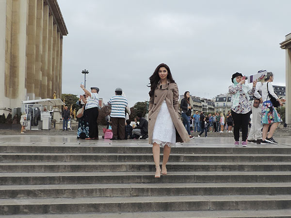 mahira khan styles for loreal shoot