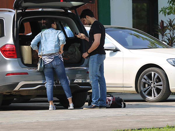 alia bhatt and deepika padukone in alibaug
