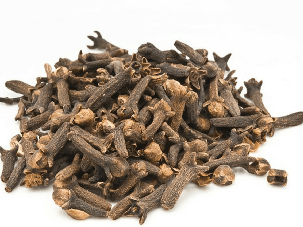 Buttermilk contains lactic acid that normalizes acidity in the stomach that brings instant relief from the burning sensation. The calcium present in buttermilk also helps prevent acid build-up in the stomach. Add a dash of black pepper to the buttermilk for instant results.