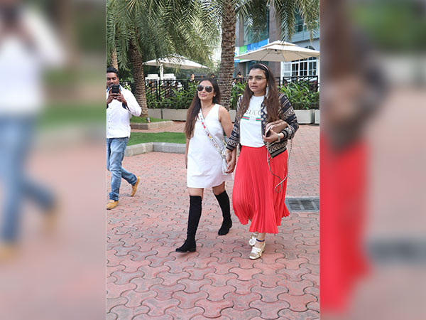 rani mukerji with vaibhavi merchant