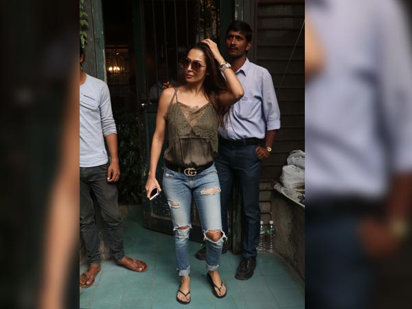 malaika arora at pali village café malaika arora at pali village café