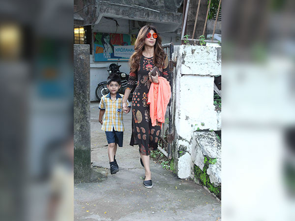 Shilpa Shetty And Kurta Dress Trend 