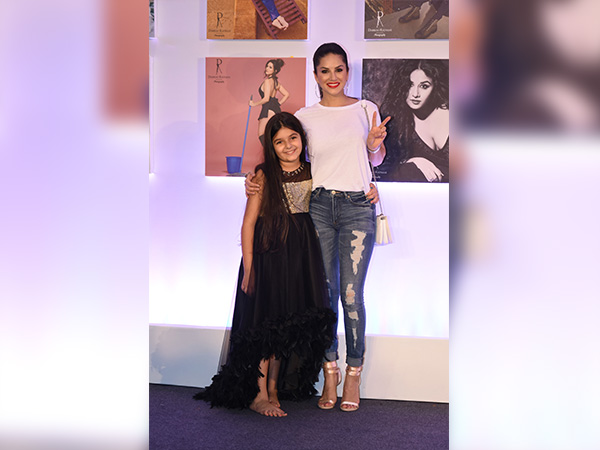 Sunny Leone Killing The Casuals With Sass 