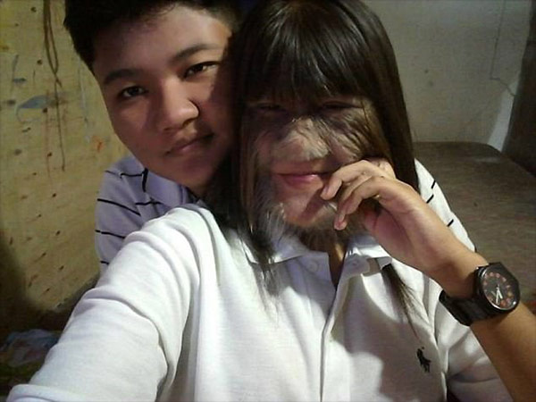 Worlds hairiest girl shaves face Worlds hairiest girl shaves face