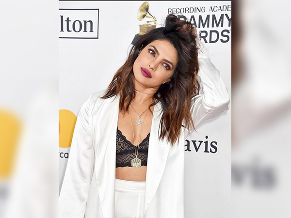 priyanka chopra outfit at the grammy awards 2018