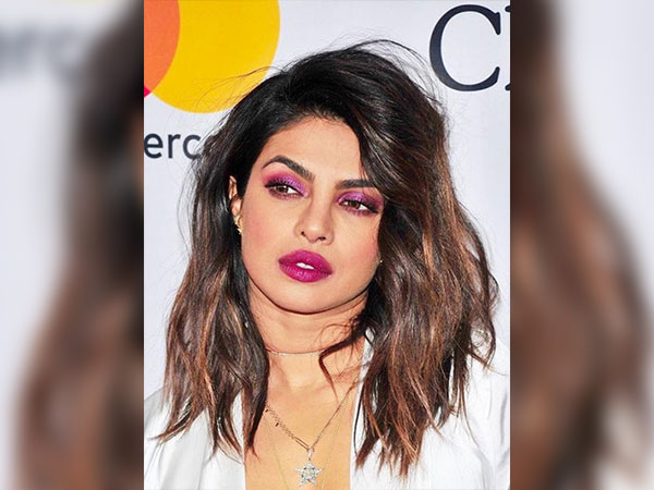 priyanka chopra outfit at the grammy awards 2018