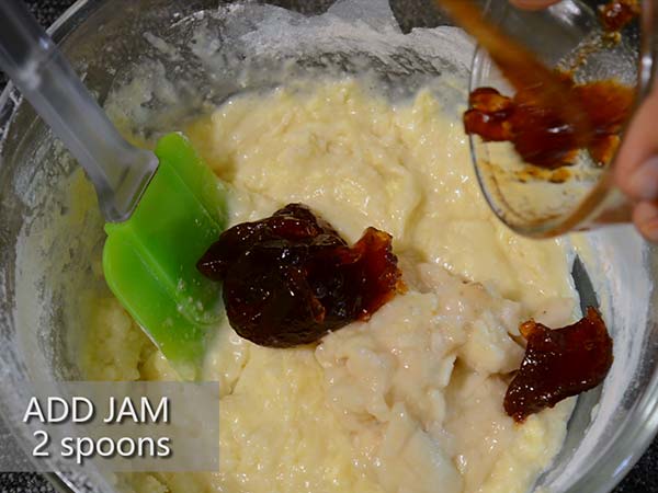 banana and jam cake recipe