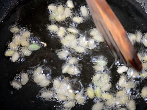 Easy Avarekai Mixture Recipe