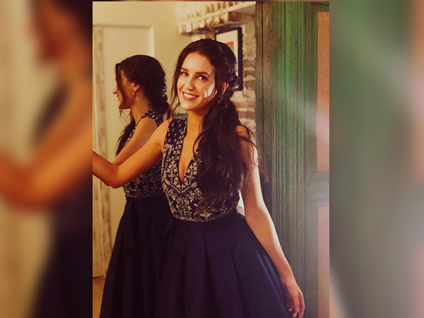 isabella kaif at lakme fashion week