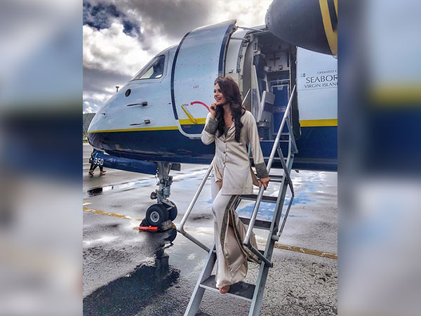 manushi chillar wearing sunaina khera in tortola