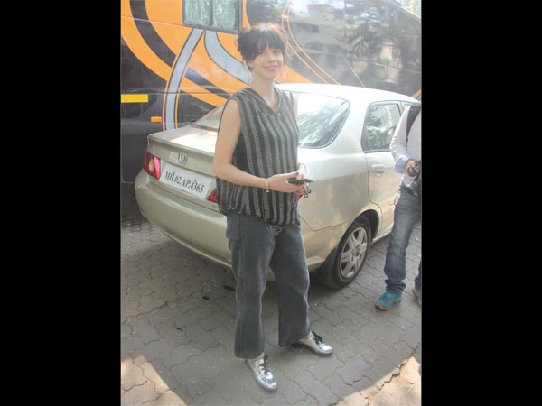 kalki koechlin wearing casuals at mehboob studio