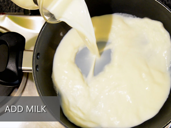 How to make Kesar Pista Phirni