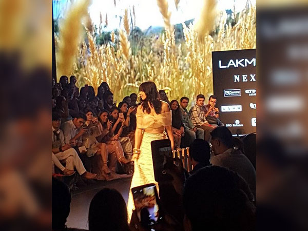 kalki koechlin at the lakme fashion week 2018