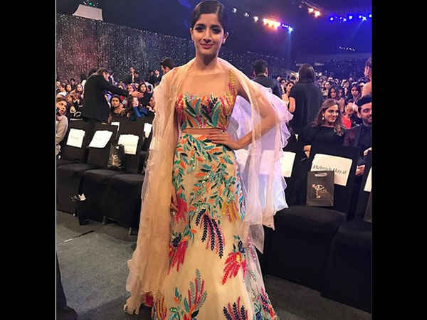 mawra hocane copying jhanvi kapoor's diwali look