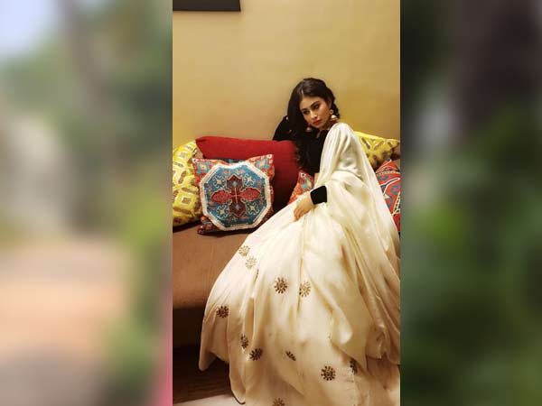 Mouni Roy fashion