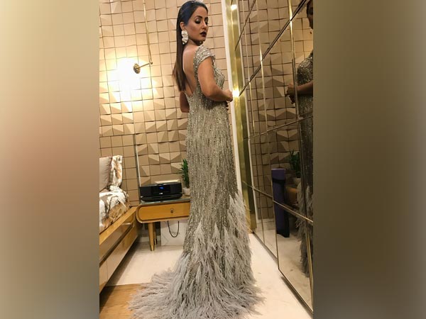 Hina Khan Gold Awards 2018