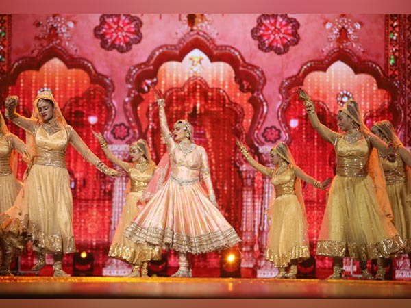 Rekha dance IIFA Rekha dance IIFA