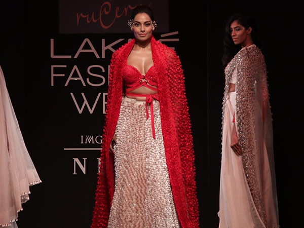 Bipasha Basu Fashion Bipasha Basu Fashion