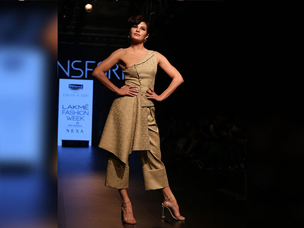 Jacqueline Fernandez LFW 2018