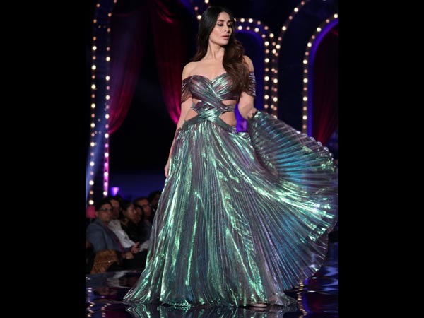  Kareena Kapoor Khan showstopper