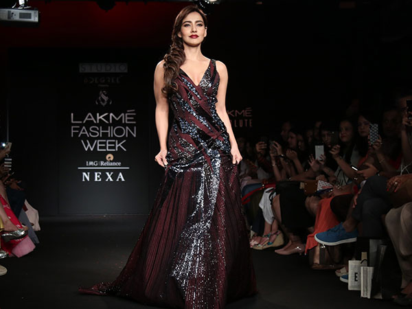  Neha Sharma Showstopper