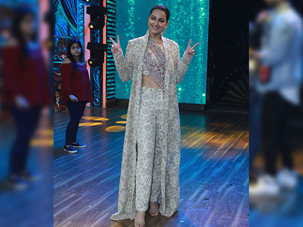 Sonakshi Sinha style