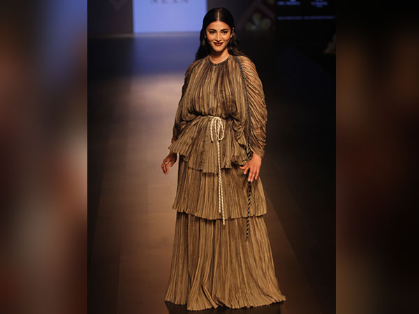 Shruti Haasan LFW 2018