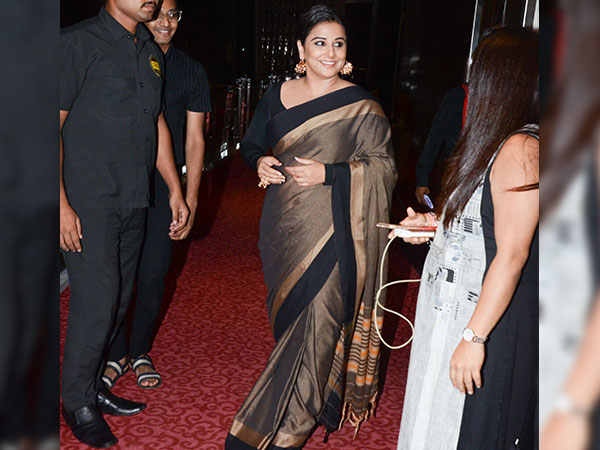 Vidya Balan style