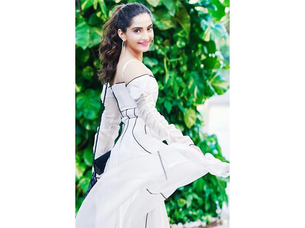 Sonam Kapoor Fashion Sonam Kapoor Fashion