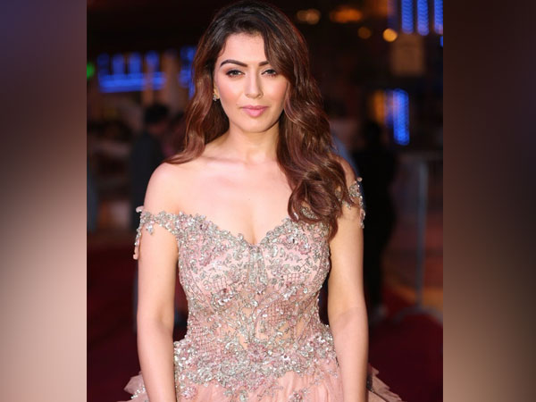 Hansika Motwani SIIMA Awards 2018