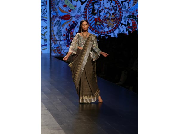 Gauhar Khan FDCI India Fashion Week 2018