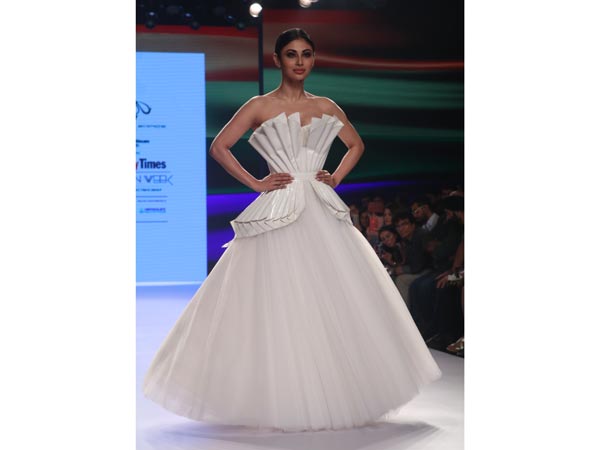 Mouni Roy Fashion