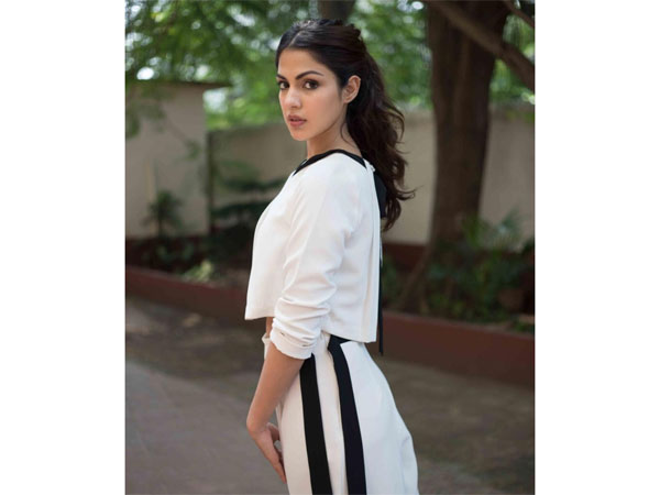 Rhea Chakraborty style