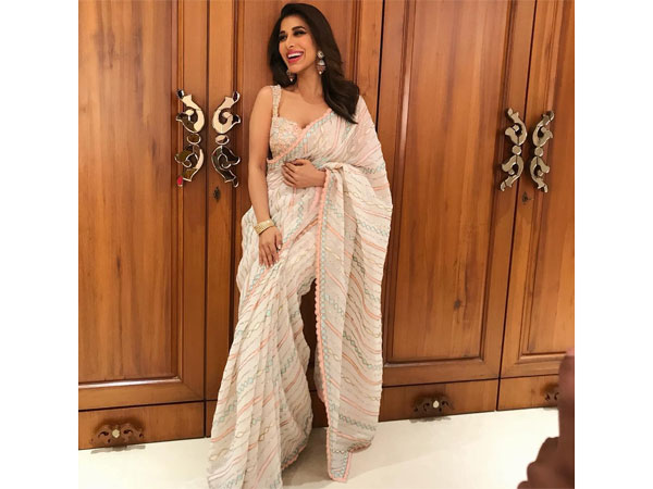 Bollywood Actresses Sari