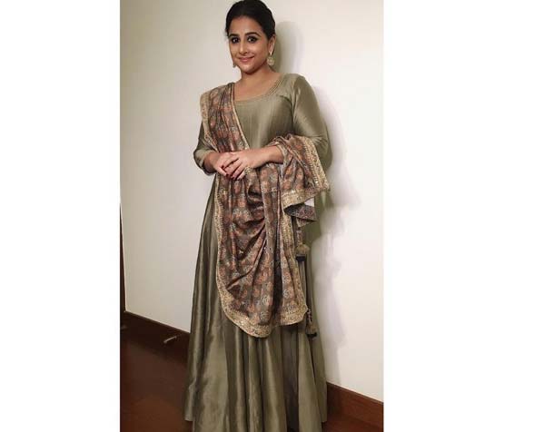 Shah Rukh Khan And Gauri Khan Diwali Bash Shah Rukh Khan And Gauri Khan Diwali Bash