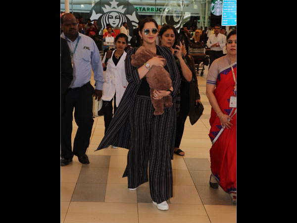 Sania Mirza Airport Looks Sania Mirza Airport Looks