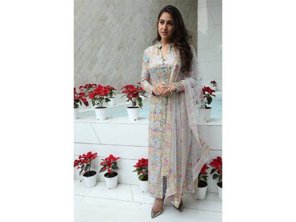 Sara Ali Khan fashion Sara Ali Khan fashion