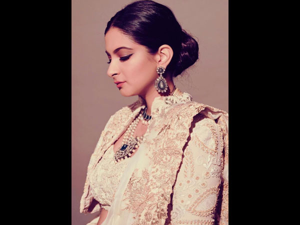 Rhea Kapoor Koffee With Karan 