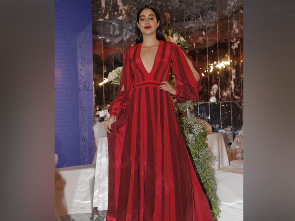Janhvi Kapoor Dhadak