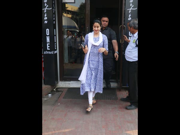  Janhvi Kapoor News