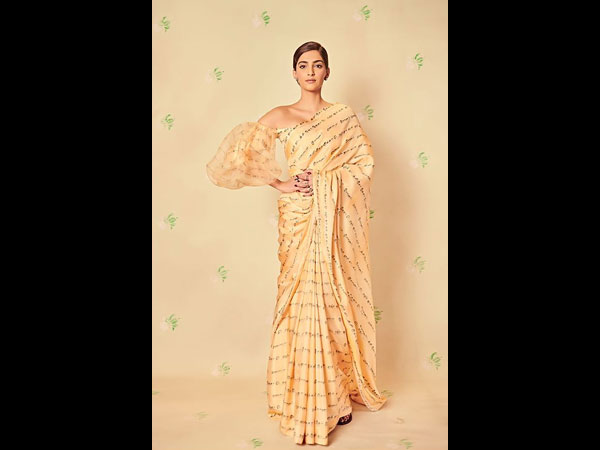 Sonam Kapoor Ek Ladki Ko Dekha Toh Aisa Laga