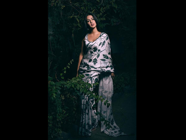 Rhea Chakraborty Style