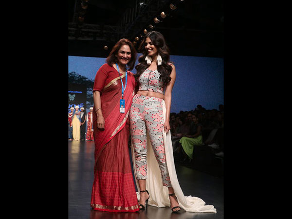 Malavika Mohanan Lakmé Fashion Week 2019